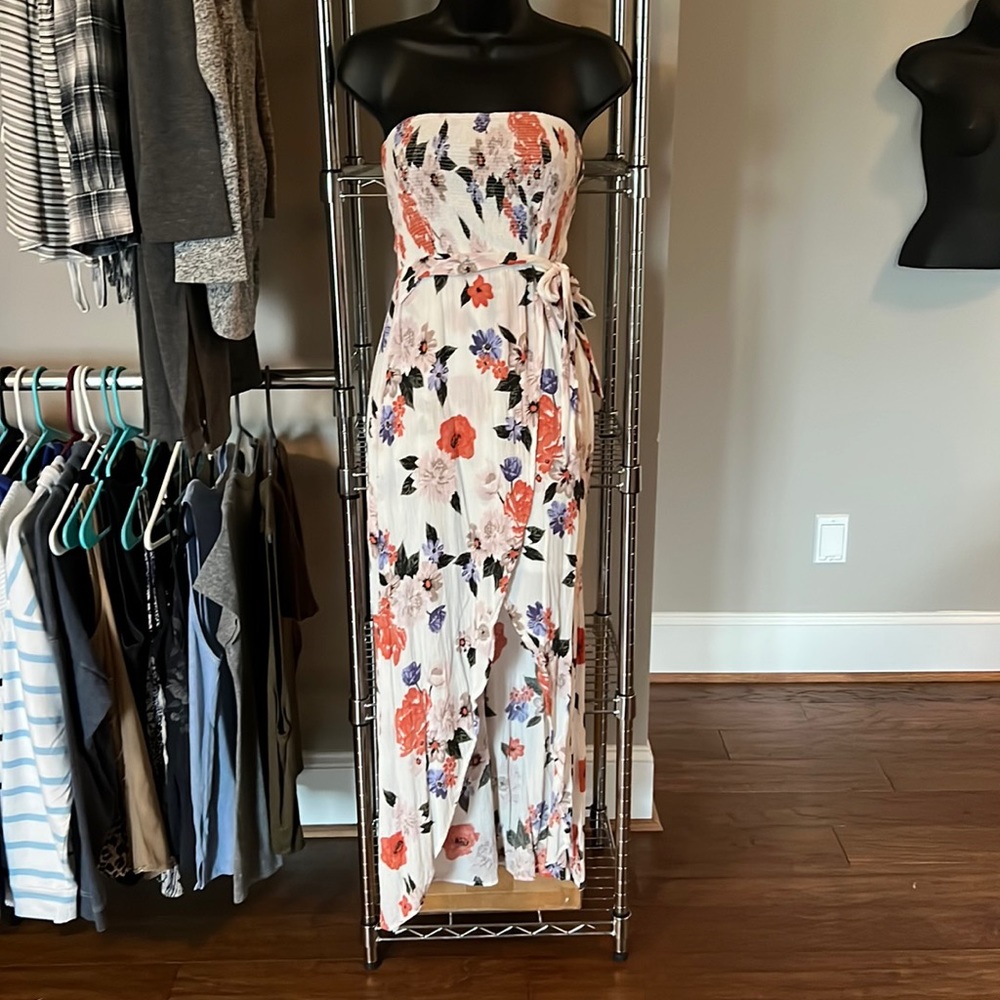 Fashion on Earth Strapless Floral Maxi Dress